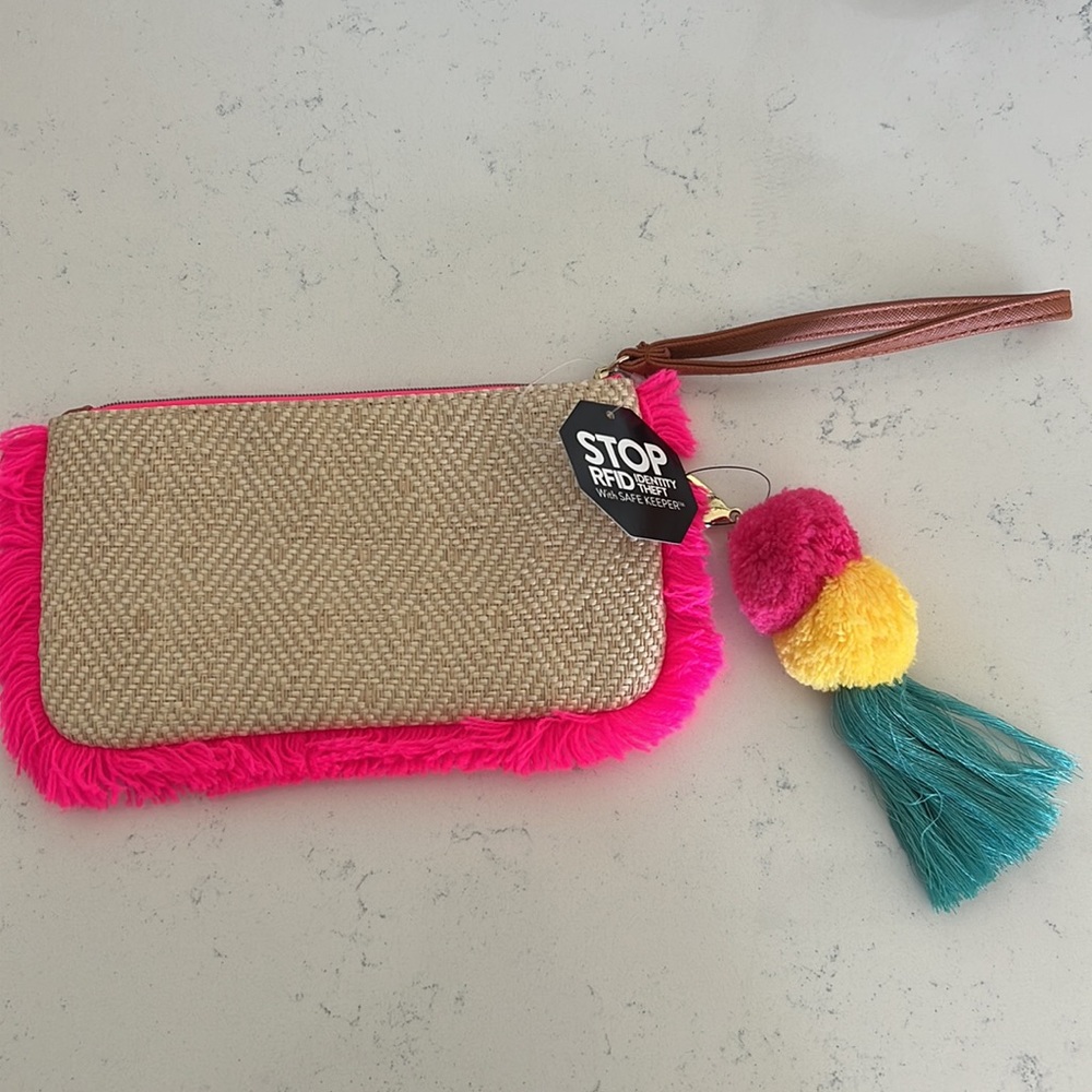 Wristlet - Picture 2 of 6